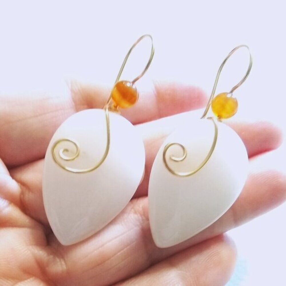 OOAK White & Brown Statement Teardrop Earrings! Femininity Class Grace Elegance - Picture 8 of 11